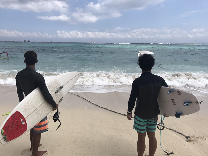 バリ島でサーフィンするなら、カデ（kade）サーフガイド＆観光ガイド